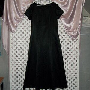 Accents Dress Size 14